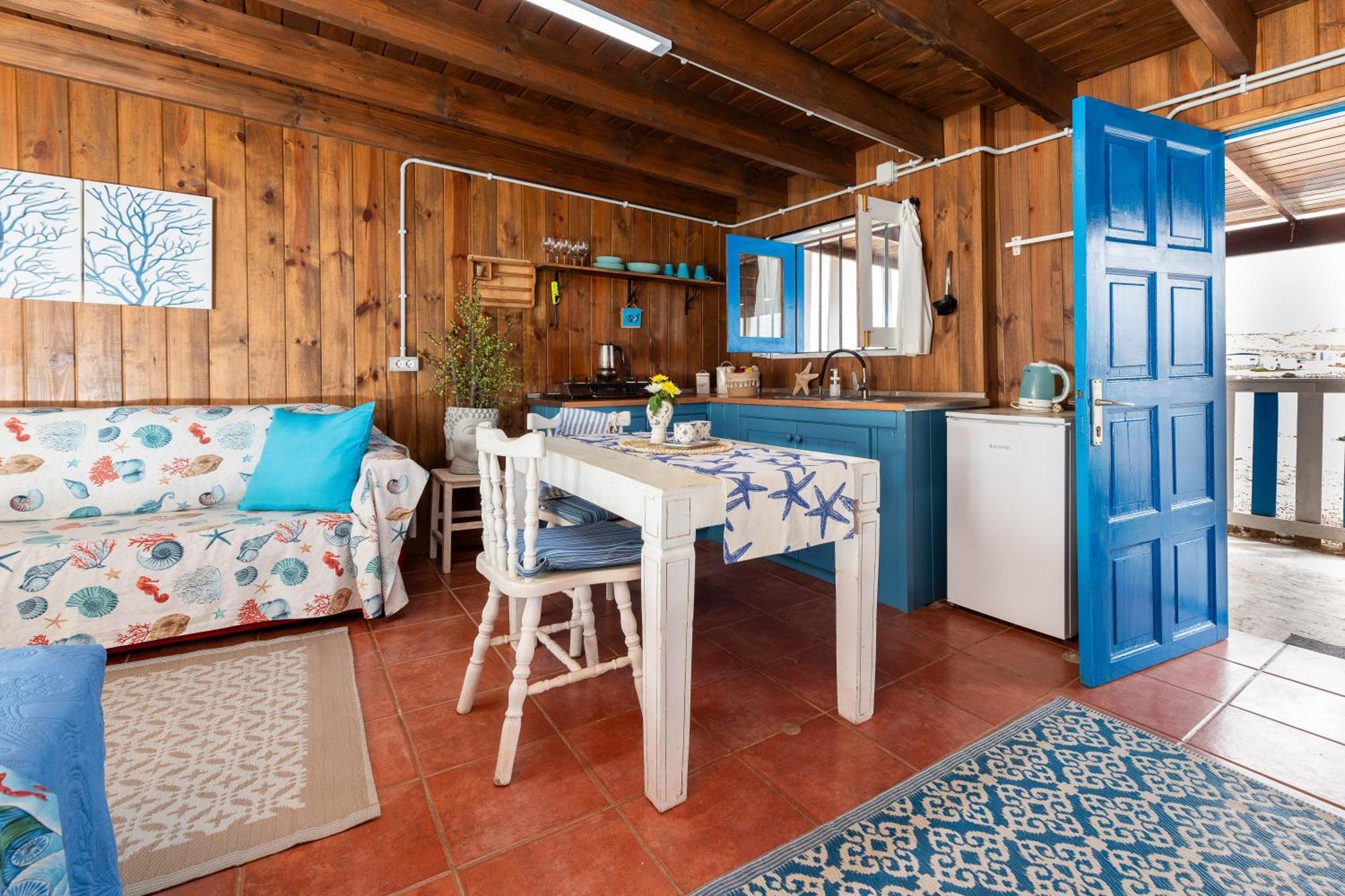 Cabin In Front Of Idyllic Majanicho Beach Exterior photo